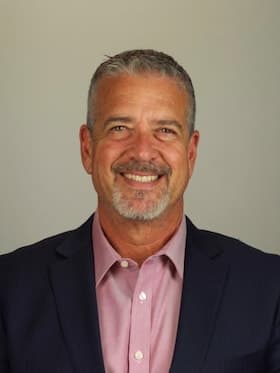 Photo of Dan Comouche